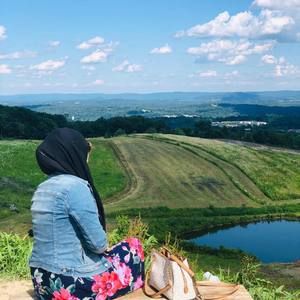 Meet your Posher, Nadia